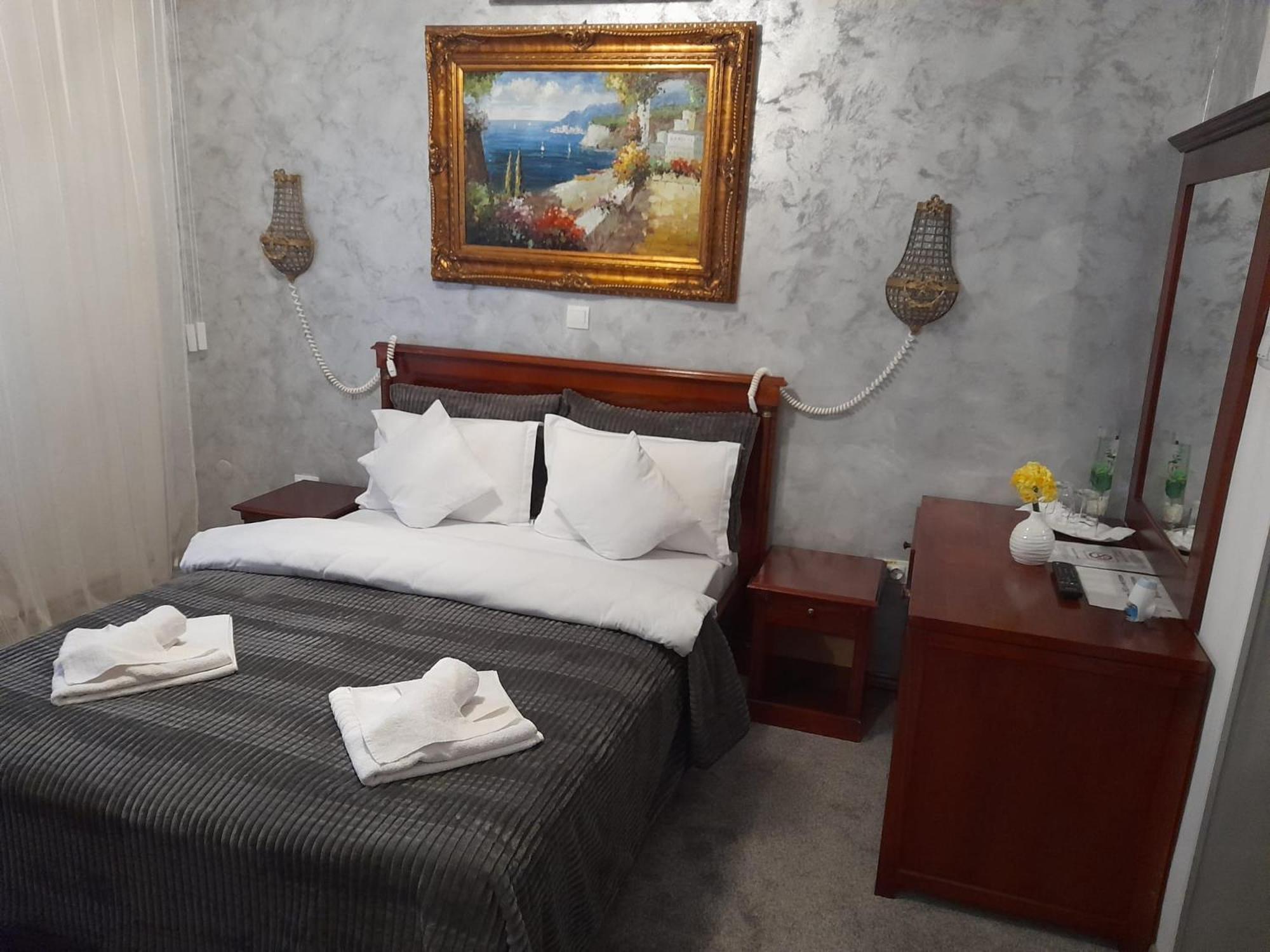 Pensiunea Crown Royal Alba Iulia Exterior foto